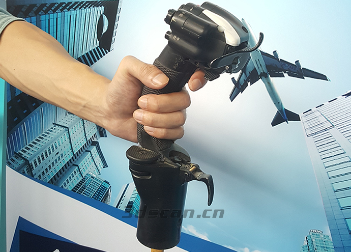 配件构造质量直接影响到制造飞机的效率,因此对战斗机操纵杆的质量把